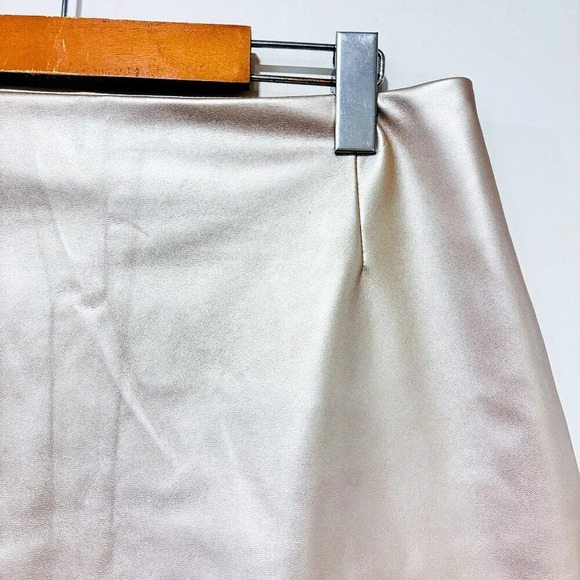DYNAMITE  Champagne gold metallic faux leather skirt - Picture 3 of 7